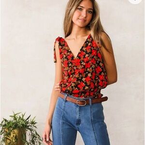 ✨ Willow +‎ Root Floral Tie Strap Tank Top NWT Size Small ✨